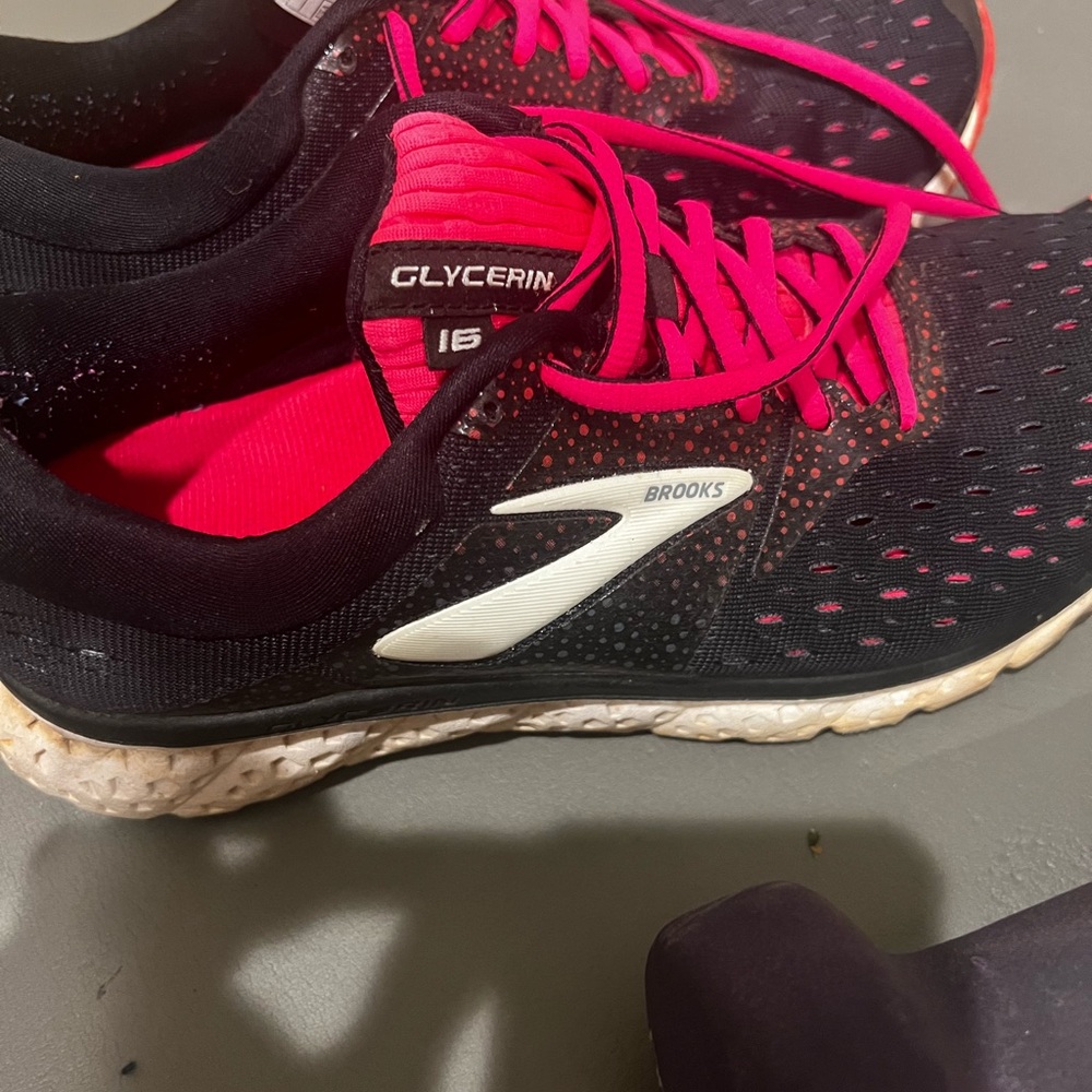 Brooks Glycerin 16 Defender Women’s Running Shoes
